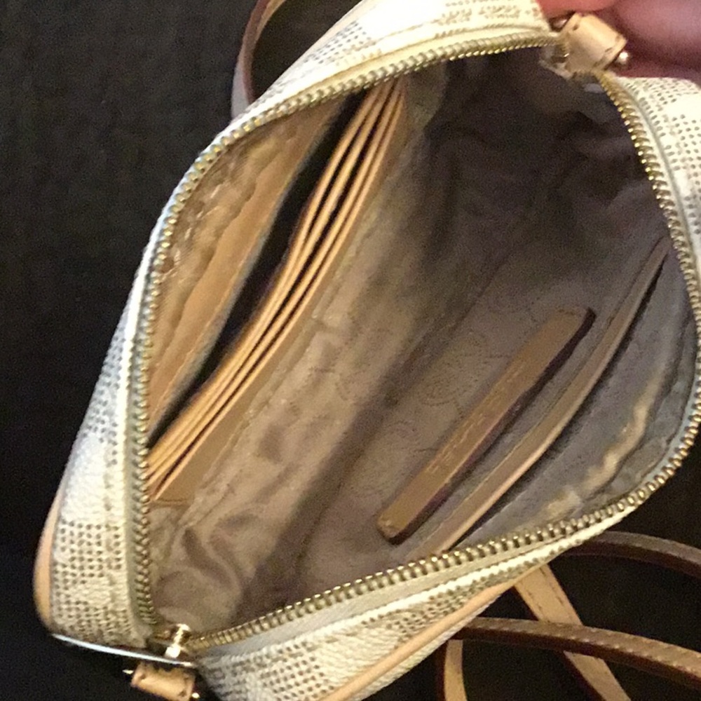 MK Crossbody - Picture 4 of 4